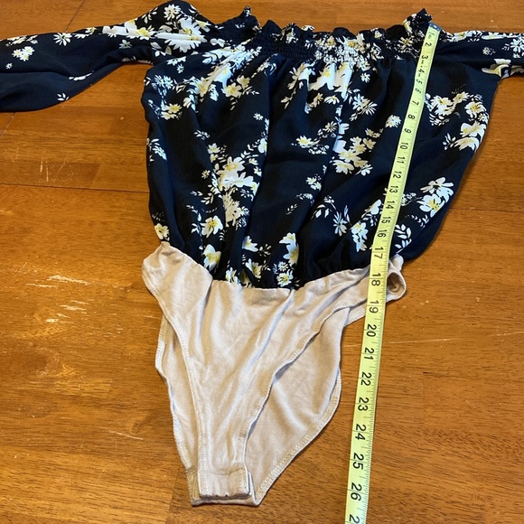 Wayf Womens Size S Black Yellow Floral Off Shoulder Smocked Bodysuit Long Sleeve - Picture 14 of 15